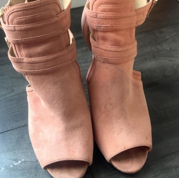 KORS Michael Kors Shoes - Womens Michael Kors high 👠 sandals sz 10